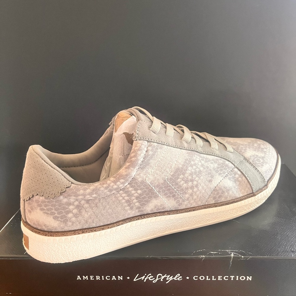Dr. Scholl's Gray Snakeskin Step-In Athletic Shoes - Picture 4 of 8